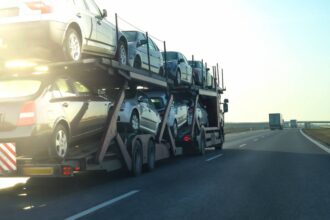 Calcul des tarifs pour le transport de voiture par camion
