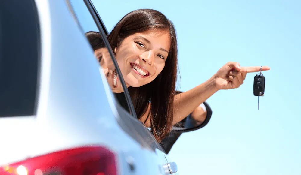 Les possibilités de passer le permis de conduire avant 18 ans en France