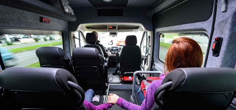 Location d’un minibus avec chauffeur quels sont les avantages